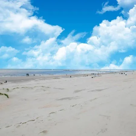 In Near The Coast, Cleaning Included Остдёйнкерке