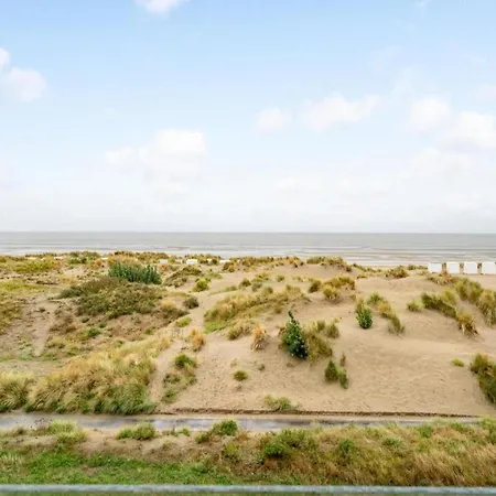 In Near The Coast, Cleaning Included * Остдёйнкерке