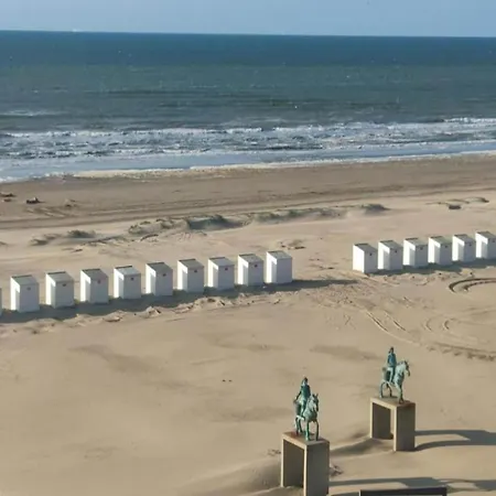In Near The Coast, Cleaning Included Остдёйнкерке