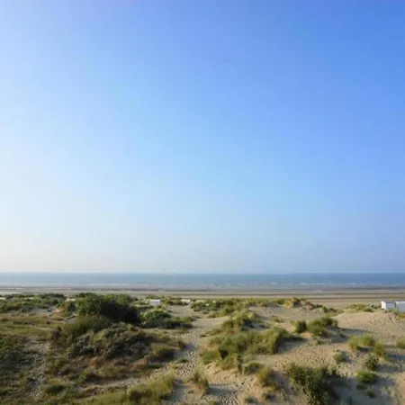 In Near The Coast, Cleaning Included * Остдёйнкерке